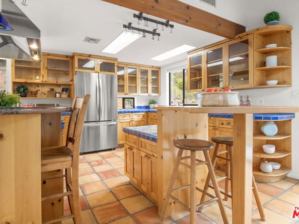 1639 Oak Drive, Topanga CA 90290