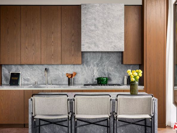 211 W Elm Court 29A, Los Angeles CA 90067