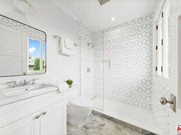 401 Ocean Avenue 2, Santa Monica CA 90402