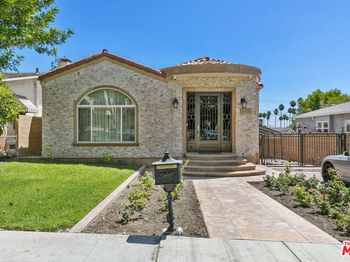 1016 E Verdugo Avenue