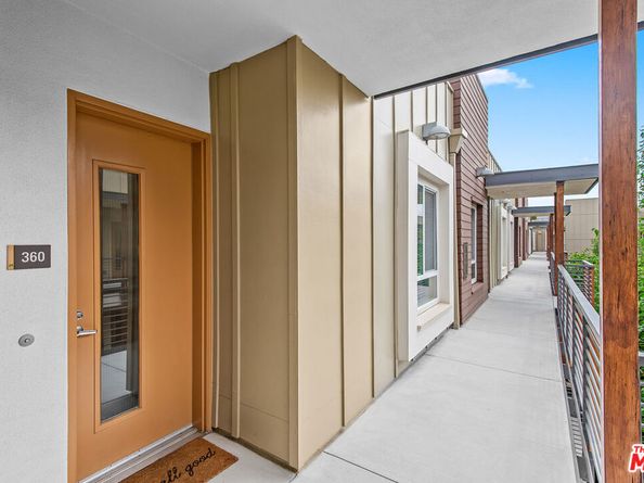 12920 Runway Road 360, Los Angeles CA 90094