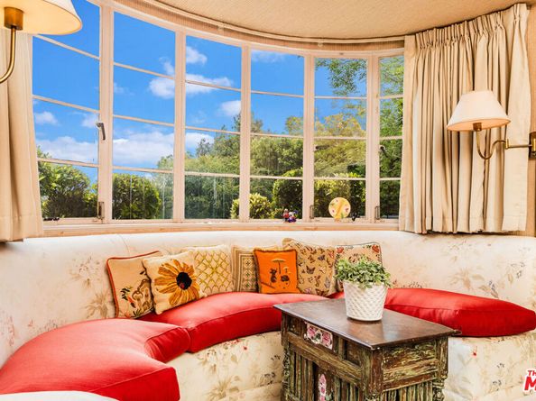 570 S Beverly Glen Boulevard, Los Angeles CA 90024