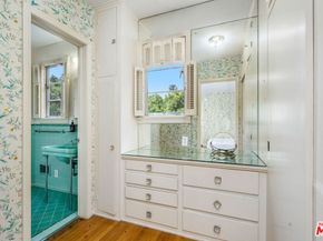 570 S Beverly Glen Boulevard, Los Angeles CA 90024