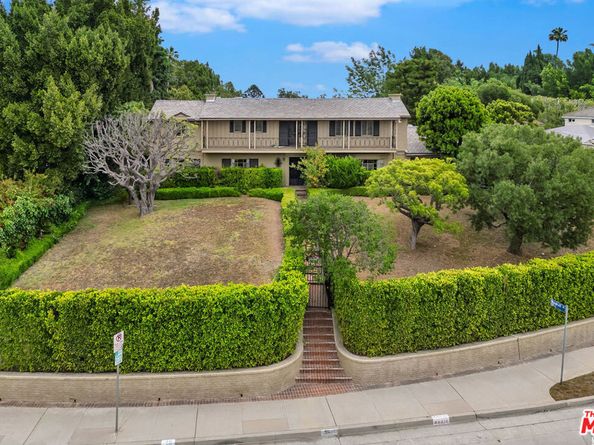 570 S Beverly Glen Boulevard, Los Angeles CA 90024