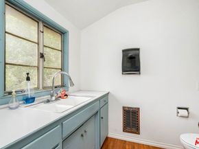570 S Beverly Glen Boulevard, Los Angeles CA 90024