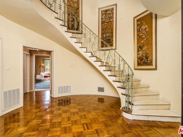 570 S Beverly Glen Boulevard, Los Angeles CA 90024