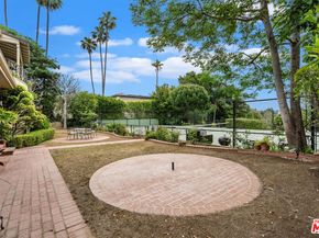 570 S Beverly Glen Boulevard, Los Angeles CA 90024