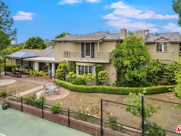 570 S Beverly Glen Boulevard, Los Angeles CA 90024