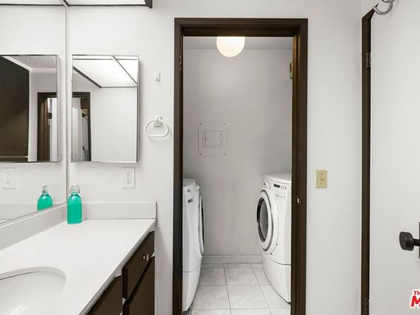 898 Temple Terrace 324, Los Angeles CA 90042