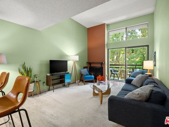 898 Temple Terrace 324, Los Angeles CA 90042