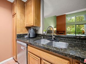 898 Temple Terrace 324, Los Angeles CA 90042