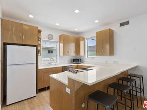 1410 Pacific Avenue, Venice CA 90291