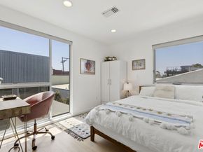1410 Pacific Avenue, Venice CA 90291