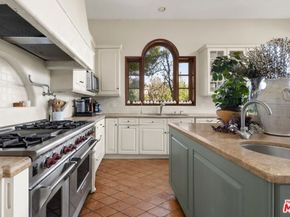 1214 Beverly View Drive, Beverly Hills CA 90210