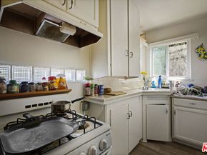 1231 Romulus Drive, Glendale CA 91205