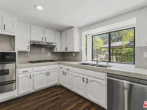 27821 Via Amistosa, Agoura Hills CA 91301