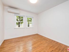 15224 1/2 Dickens Street, Sherman Oaks CA 91403