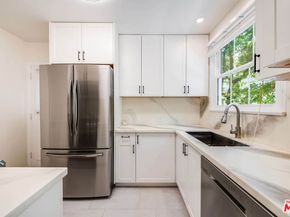 15224 1/2 Dickens Street, Sherman Oaks CA 91403