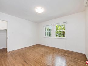 15224 1/2 Dickens Street, Sherman Oaks CA 91403