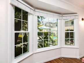 15224 1/2 Dickens Street, Sherman Oaks CA 91403