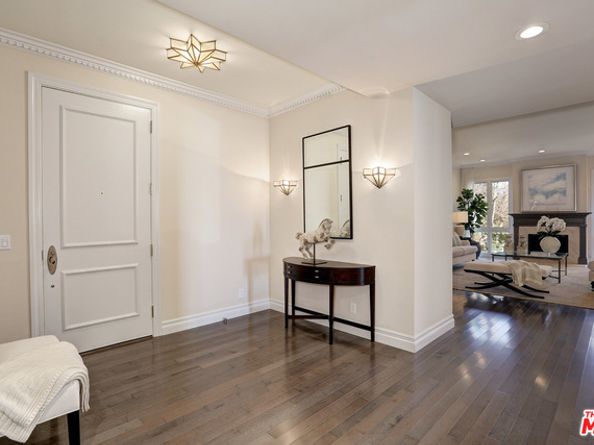 10112 EMPYREAN Way 204, Los Angeles CA 90067