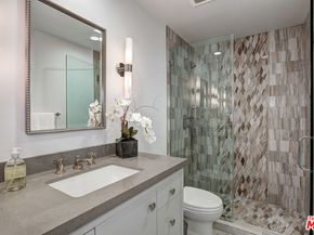 10112 EMPYREAN Way 204, Los Angeles CA 90067