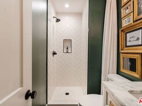 1010 Palm Avenue 106, West Hollywood CA 90069