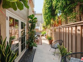 1010 Palm Avenue 106, West Hollywood CA 90069