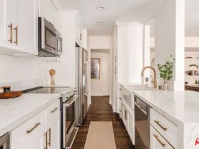 1010 Palm Avenue 106, West Hollywood CA 90069