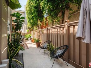 1010 Palm Avenue 106, West Hollywood CA 90069