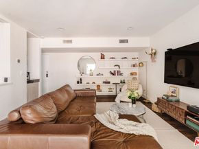 1010 Palm Avenue 106, West Hollywood CA 90069