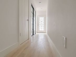 2209 6th Avenue, Los Angeles CA 90018