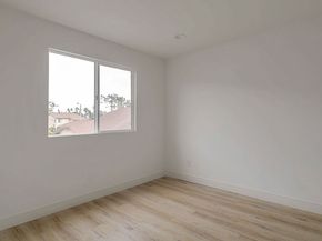 2209 6th Avenue, Los Angeles CA 90018