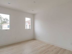 2209 6th Avenue, Los Angeles CA 90018