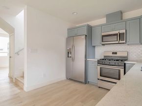 2209 6th Avenue, Los Angeles CA 90018
