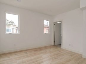 2209 6th Avenue, Los Angeles CA 90018