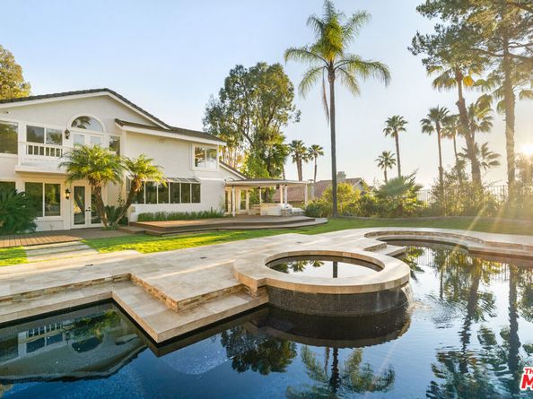 22137 Cairnloch Street, Calabasas CA 91302