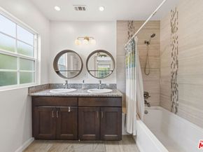 3830 W 59th Street, Los Angeles CA 90043