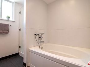 306 Bora Bora Way 202, Marina Del Rey CA 90292