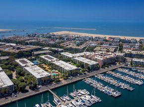 306 Bora Bora Way 202, Marina Del Rey CA 90292