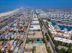 306 Bora Bora Way 202, Marina Del Rey CA 90292