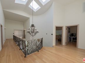 688 Glenmore Boulevard, Glendale CA 91206