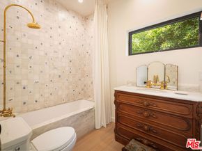 3640 Mandeville Canyon Road, Los Angeles CA 90049