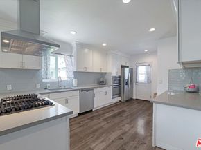 3447 9th Avenue, Los Angeles CA 90018
