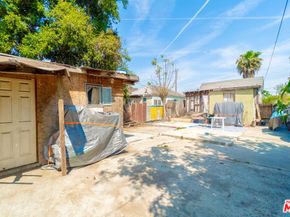 956 E 33rd Street, Los Angeles CA 90011