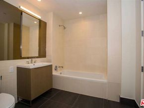 889 Francisco Street 2210, Los Angeles CA 90017