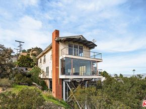 6960 Pacific View Drive, Los Angeles CA 90068