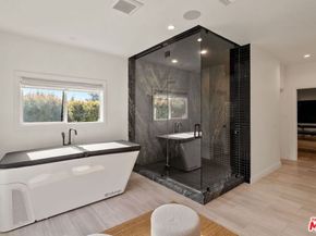 280 Homewood Road, Los Angeles CA 90049