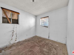 224 W 84th Street, Los Angeles CA 90003