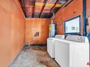 224 W 84th Street, Los Angeles CA 90003